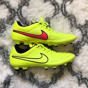 Mens Nike Tiempo Neon Cleats